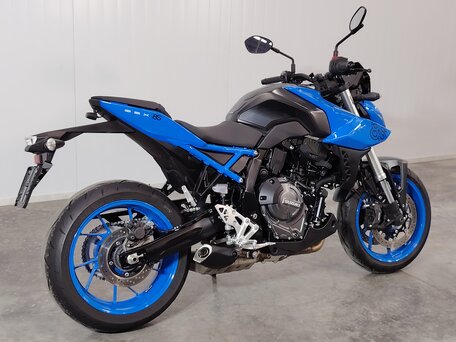 2024 Suzuki GSX-8S, синий, 799000 рублей, вид 2