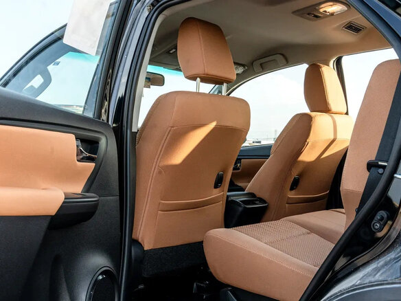 2025 Toyota Fortuner II Рестайлинг, чёрный, 5130000 рублей - вид 18