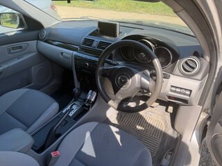 2005 Mazda Axela I, серебристый, 410000 рублей, вид 3