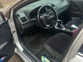 2009 Toyota Avensis III, серебристый, 800000 рублей, вид 4