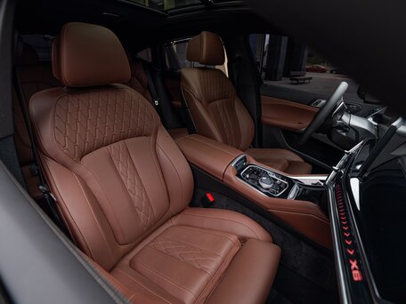 2025 BMW X6 40i III (G06) Рестайлинг, чёрный, 12300000 рублей, вид 2