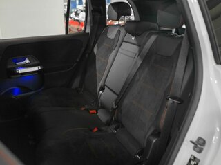 2025 Mercedes-Benz GLB 250 I (X247) Рестайлинг, белый, 7269600 рублей, вид 3