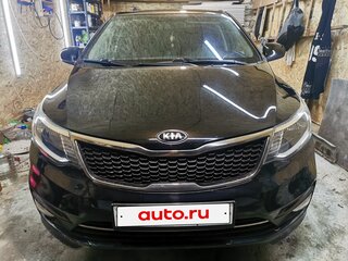 2015 Kia Rio III Рестайлинг, чёрный, 965000 рублей, вид 2