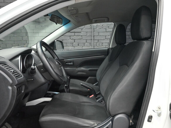 2012 Mitsubishi ASX I Рестайлинг, белый, 900000 рублей - вид 18