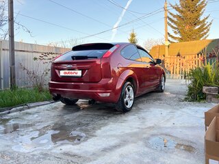2010 Ford Focus II Рестайлинг, красный, 700000 рублей, вид 4