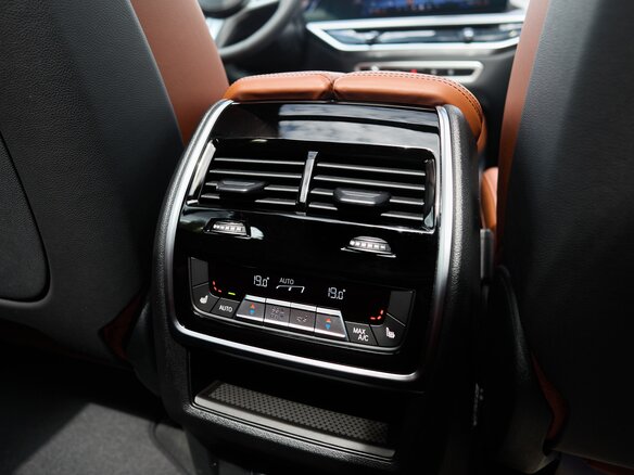 2025 BMW X5 40i IV (G05/G18) Рестайлинг, чёрный, 13490000 рублей - вид 31