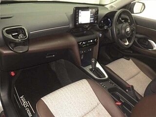 2023 Toyota Yaris Cross I, серебристый, 1710000 рублей, вид 5