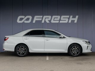 2016 Toyota Camry VII (XV50) Рестайлинг, белый, 1820000 рублей, вид 5