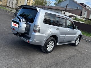 2012 Mitsubishi Pajero IV Рестайлинг 1, серебристый, 2480000 рублей, вид 4
