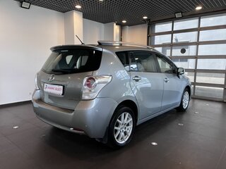2010 Toyota Verso I, серый, 1095000 рублей, вид 3