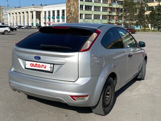 2010 Ford Focus II Рестайлинг, серебристый, 360000 рублей, вид 4
