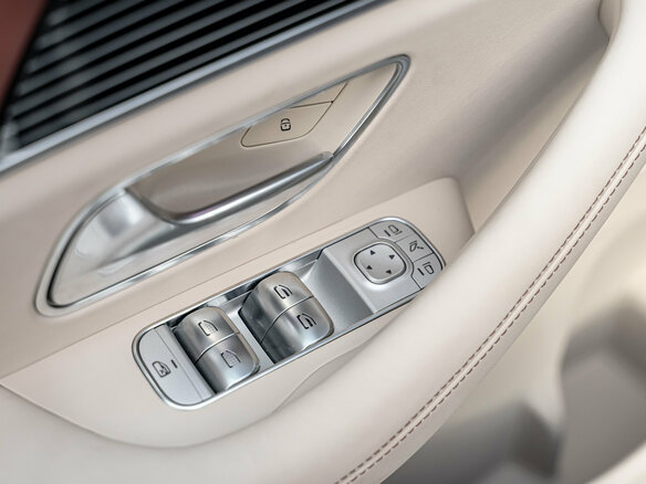 2025 Mercedes-Benz Maybach GLS 600 I Рестайлинг, чёрный, 33690000 рублей - вид 23