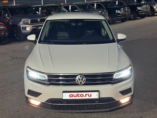 2017 Volkswagen Tiguan II, белый, 1970000 рублей, вид 2