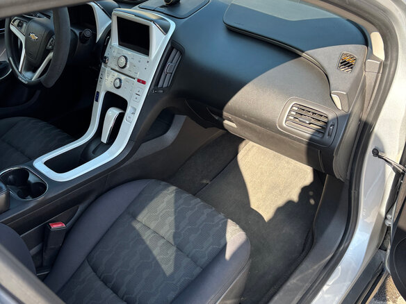 2011 Chevrolet Volt I, серый, 785000 рублей - вид 12