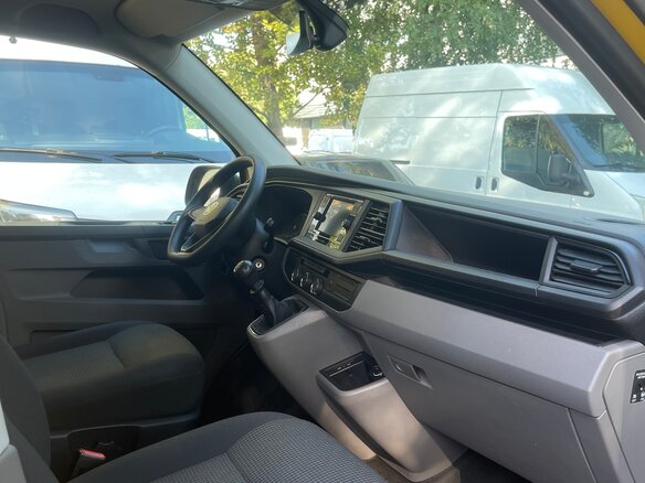 2021 Volkswagen Transporter, жёлтый, 3680000 рублей - вид 15
