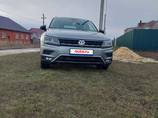 2019 Volkswagen Tiguan II, серебристый, 2490000 рублей, вид 2