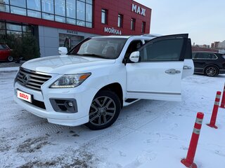 2015 Lexus LX 570 III Рестайлинг, белый, 5300000 рублей, вид 2