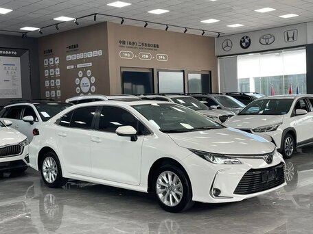 2023 Toyota Corolla XII (E210), белый, 1699000 рублей, вид 3