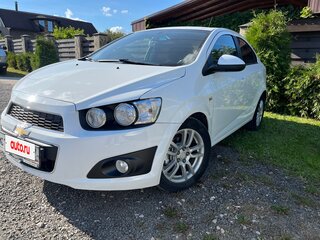 2014 Chevrolet Aveo II, белый, 1100000 рублей, вид 3
