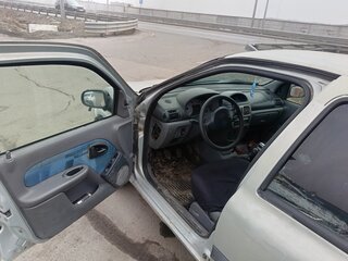 2000 Renault Clio II, серебристый, 100000 рублей, вид 5
