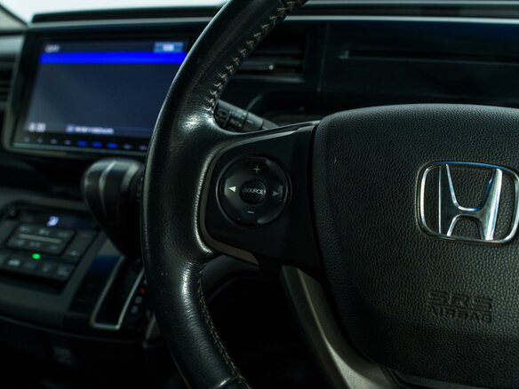 2016 Honda Stepwgn Spada V, чёрный, 2045000 рублей - вид 17