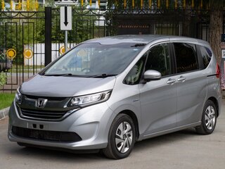 2019 Honda Freed II, серебристый, 1499000 рублей, вид 1