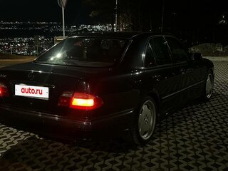 2000 Mercedes-Benz E-Класс 240 II (W210, S210) Рестайлинг, синий, 675000 рублей, вид 5