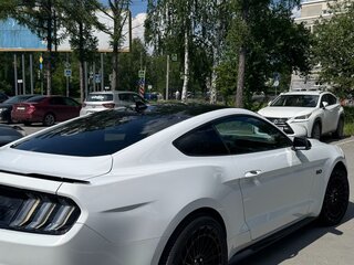 2022 Ford Mustang VI Рестайлинг, белый, 6000000 рублей, вид 3