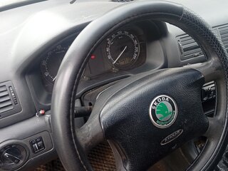 2004 Skoda Octavia I (A4) Рестайлинг, серебристый, 130000 рублей, вид 2