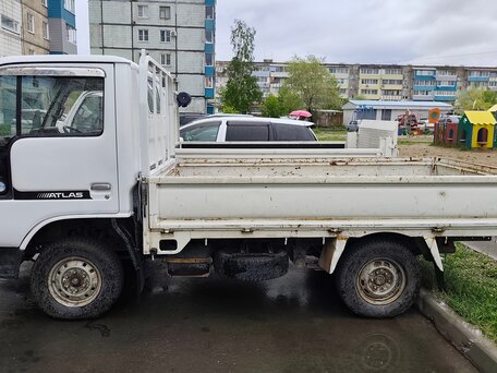 1992 Nissan Atlas, белый, 900000 рублей, вид 4