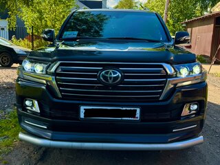 2016 Toyota Land Cruiser 200 Series Рестайлинг 2, чёрный, 4600000 рублей, вид 4
