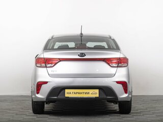 2017 Kia Rio IV, серебристый, 1399000 рублей, вид 4
