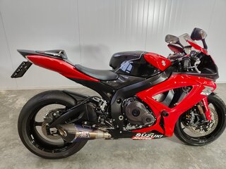 Suzuki GSX-R 750