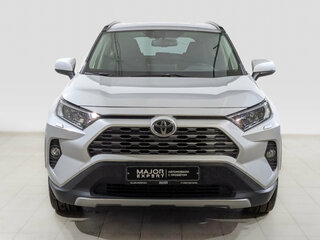 2021 Toyota RAV4 V (XA50), серебристый, 2690000 рублей, вид 2