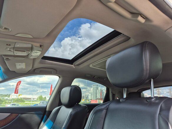 2011 Infiniti FX FX37 II (S51), белый - вид 11