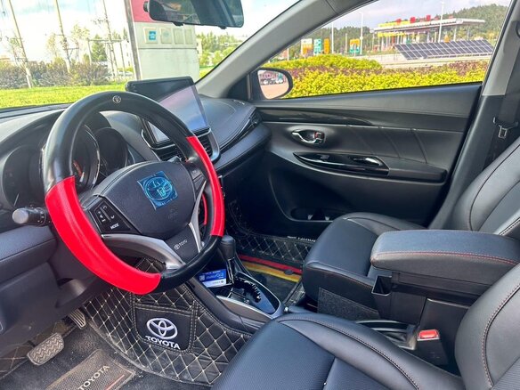2022 Toyota Yaris L XP150 Рестайлинг, белый - вид 10