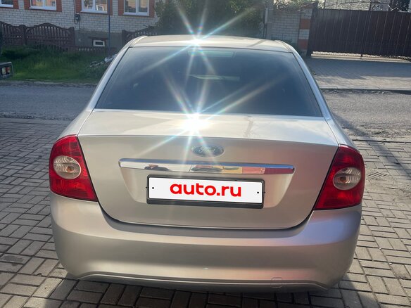 2008 Ford Focus II Рестайлинг, серебристый, 620000 рублей - вид 5