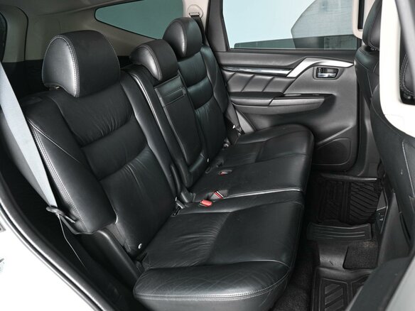 2020 Mitsubishi Pajero Sport III, белый - вид 6