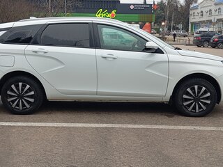 2019 Lada (ВАЗ) Vesta SW I, белый, 700000 рублей, вид 4