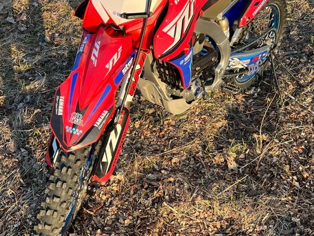 2018 Yamaha YZ250F, красный, 540000 рублей, вид 4