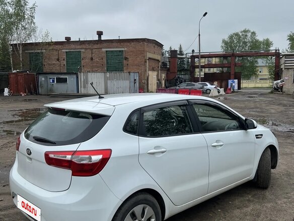 2013 Kia Rio 4-speed III, белый - вид 5