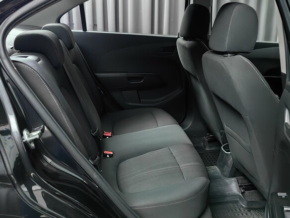 2014 Chevrolet Aveo II, чёрный, 726000 рублей - вид 9