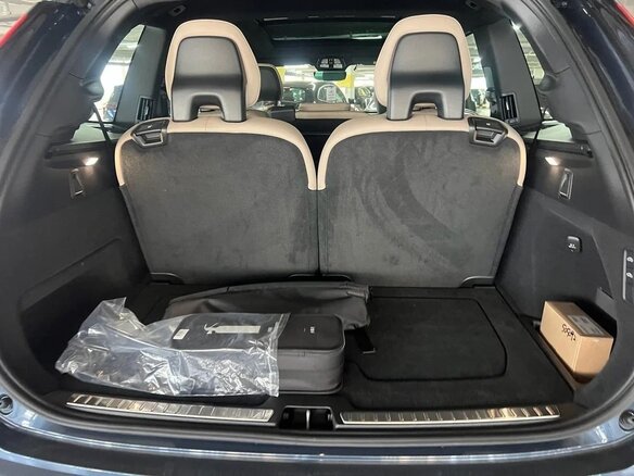 2026 Volvo XC90 B6 II Рестайлинг 2, синий, 9600000 рублей - вид 10