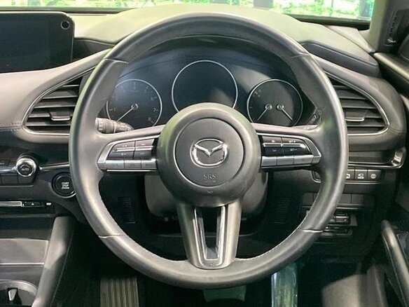 2020 Mazda 3 IV (BP), чёрный, 1435000 рублей - вид 8
