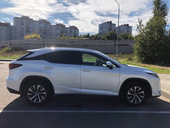 2021 Lexus RX 300 IV Рестайлинг, белый, 5950000 рублей - вид 3