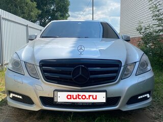 2010 Mercedes-Benz E-Класс 200 5G-Tronic IV (W212, S212, C207), серебристый, 1800000 рублей, вид 3