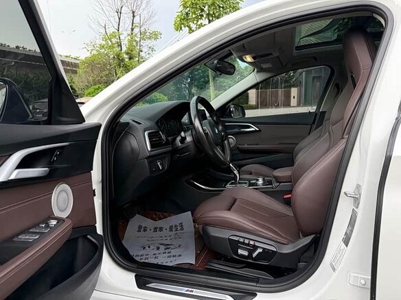 2022 BMW 1 серии 120i III (F52) Рестайлинг, белый - вид 6