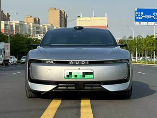 2025 Audi E5 100 kWh, серый, 6200000 рублей, вид 1