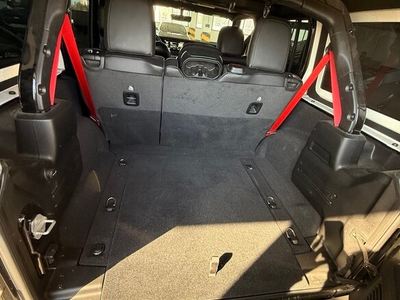 2019 Jeep Wrangler IV (JL), чёрный, 5300000 рублей - вид 17