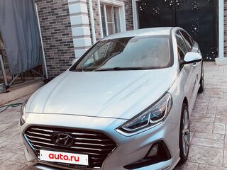 2019 Hyundai Sonata VII (LF) Рестайлинг, серебристый, 1900000 рублей, вид 4
